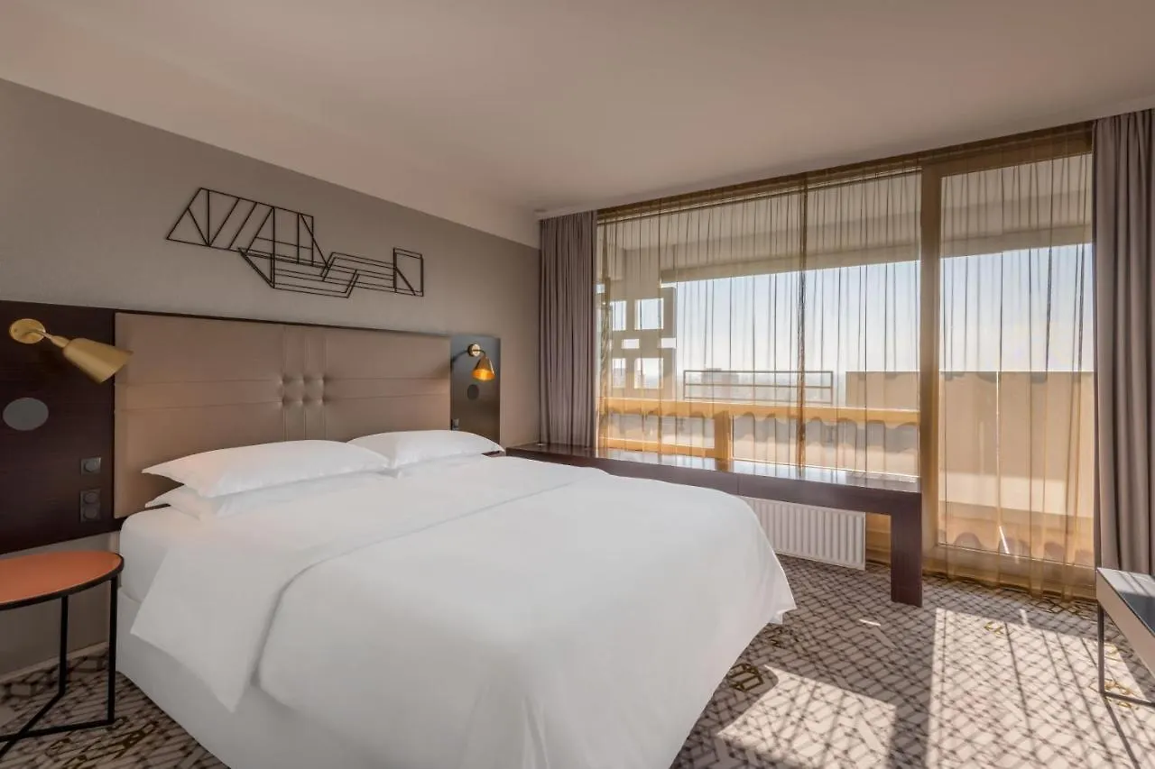 Four Points By Sheraton Munich Arabellapark 4*,